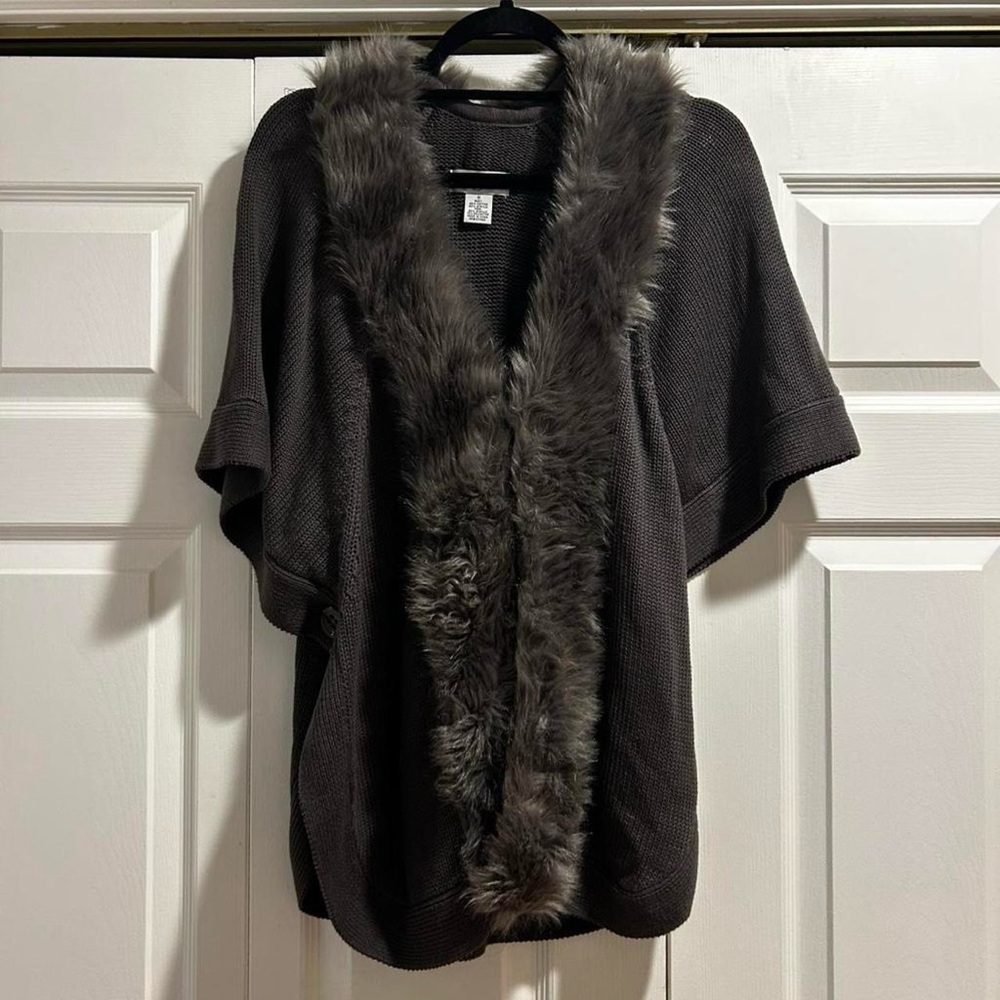 Once 1 Again grey poncho with faux fur trim Size S